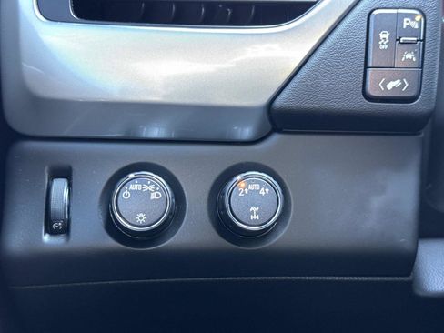 Used 2020 Chevrolet Tahoe LT image 12