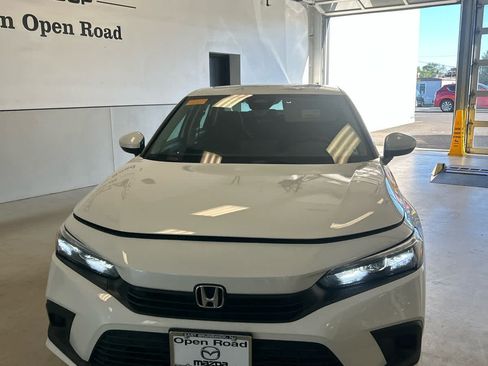 Used 2024 Honda Civic EX image 1