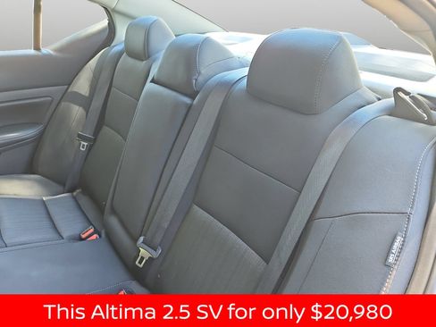 Used 2025 Nissan Altima 2.5 SV FWD image 42