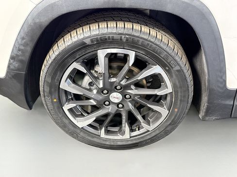 Used 2022 GMC Terrain SLT image 38