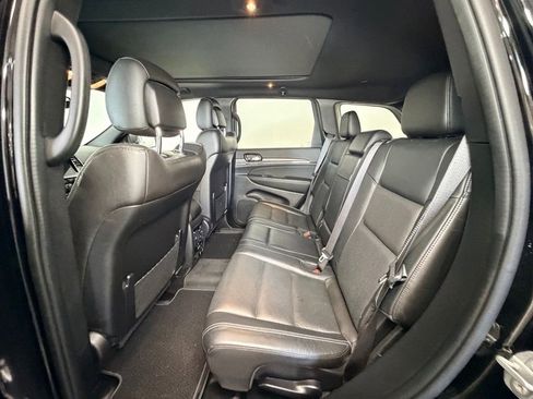 Used 2021 Jeep Grand Cherokee Limited AWD/4WD image 4