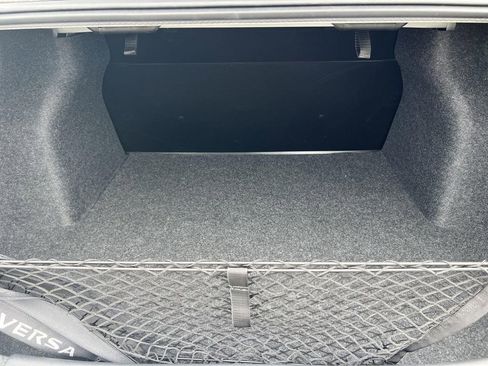 Used 2025 Nissan Versa S w/ Trunk Package image 25