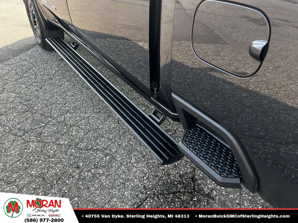 Certified 2025 GMC Sierra 2500 Denali Ultimate AWD/4WD image 13
