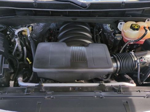 Used 2021 Cadillac Escalade Premium Luxury image 18