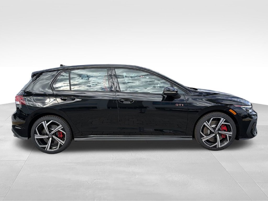New 2026 Volkswagen GTI SE FWD image 3