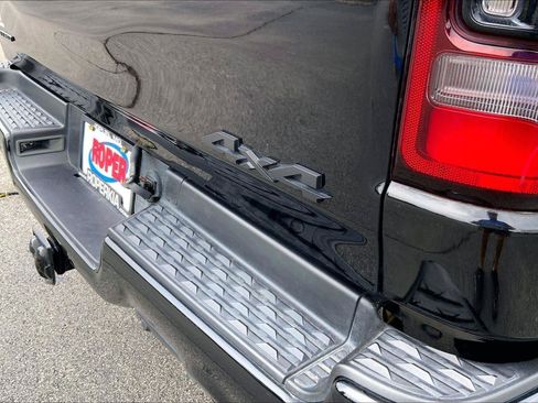 Used 2022 RAM 1500 Limited w/ Night Edition AWD/4WD image 8
