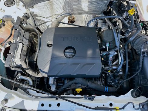 Used 2024 Buick Encore GX Sport Touring image 31