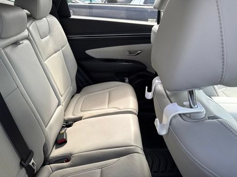 Used 2022 Hyundai Tucson SEL w/ Convenience + Premium Package FWD image 19
