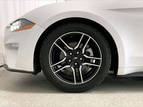 Used 2022 Ford Mustang Premium RWD image 6