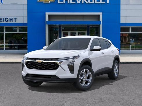 New 2026 Chevrolet Trax LS w/ LS Convenience Package FWD image 6
