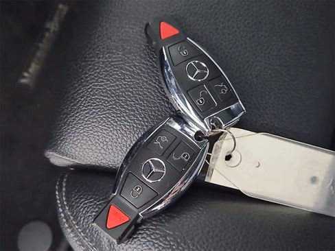 Used 2018 Mercedes-Benz GLA 250 4MATIC image 37