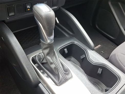 Used 2022 Nissan Frontier S w/ Graphics Package image 12