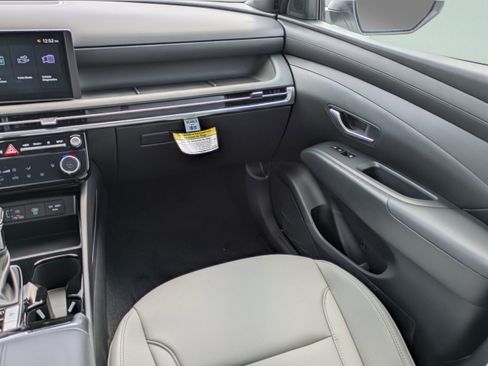 Certified 2026 Hyundai Santa Cruz SEL FWD image 13