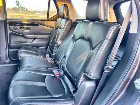 Certified 2024 Honda Pilot Touring image 14