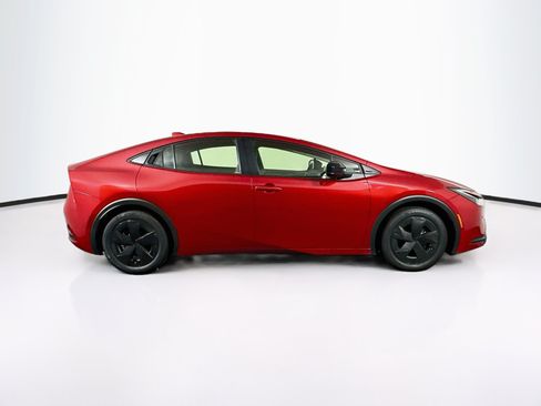 Used 2025 Toyota Prius LE FWD image 10