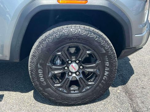Used 2023 GMC Canyon Elevation w/ Convenience Package AWD/4WD image 12