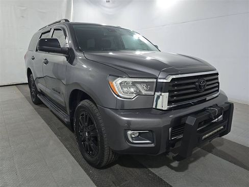 Used 2022 Toyota Sequoia TRD Sport AWD/4WD image 3