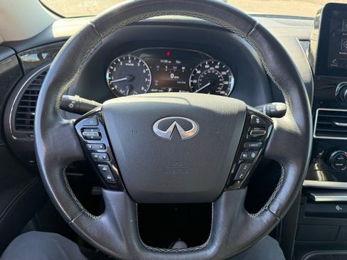 Used 2024 INFINITI QX80 Luxe image 17