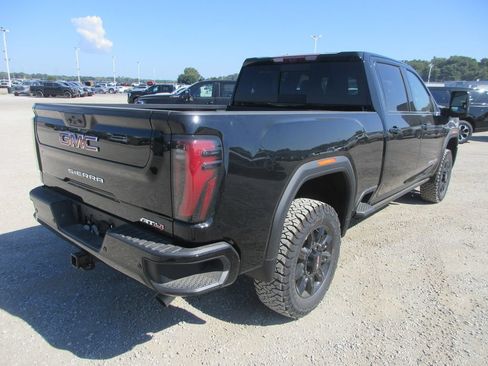 New 2026 GMC Sierra 2500 AT4 w/ AT4 Premium Plus Package AWD/4WD image 5