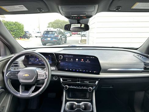 Certified 2026 Chevrolet Traverse LT FWD image 14