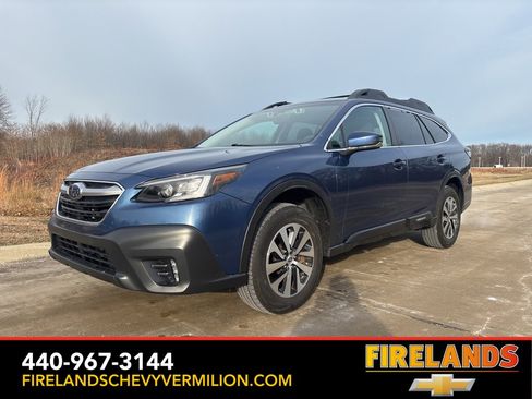 Used 2022 Subaru Outback Premium image 1