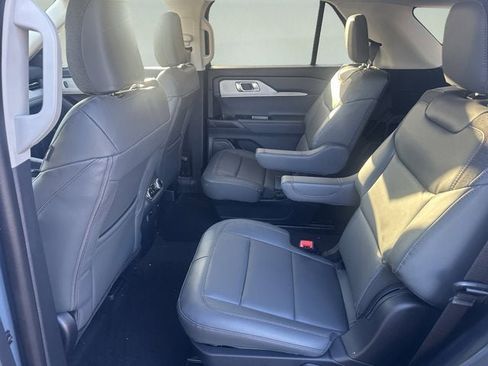 New 2026 Ford Explorer Active w/ Active Comfort Package image 10