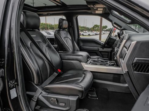 Used 2020 Ford F250 Platinum w/ Tremor Off-Road Package AWD/4WD image 30