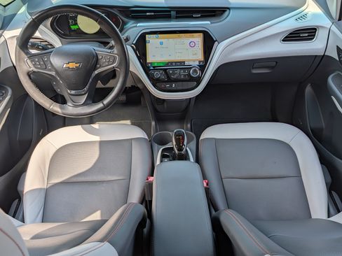 Used 2019 Chevrolet Bolt Premier w/ Infotainment Package FWD image 22