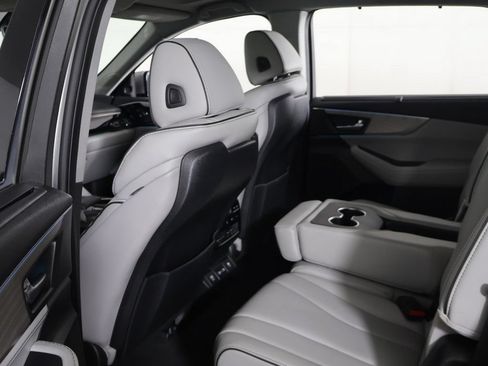 Used 2022 Acura MDX SH-AWD w/ Advance Package image 32