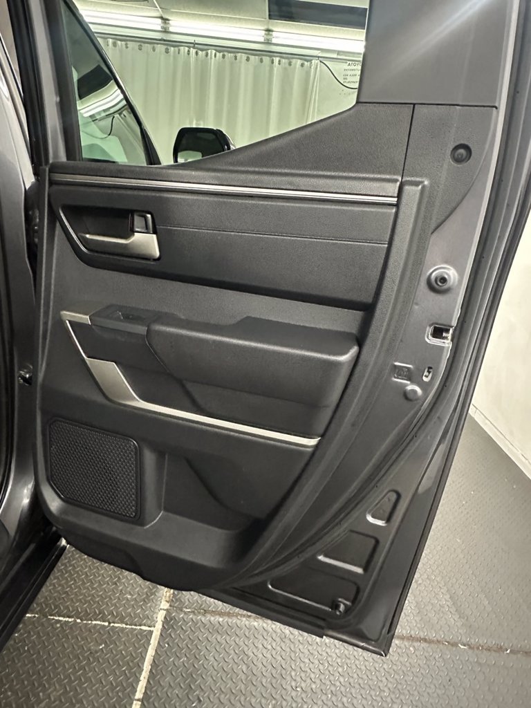 Used 2022 Toyota Tundra Limited AWD/4WD image 33