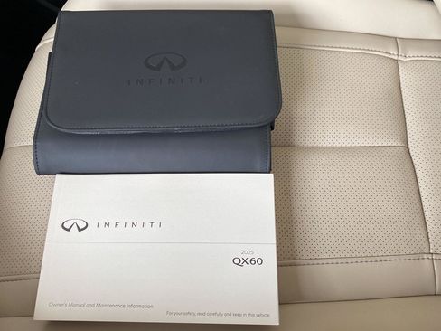 Used 2025 INFINITI QX60 Sensory w/ Vision Package AWD/4WD image 57