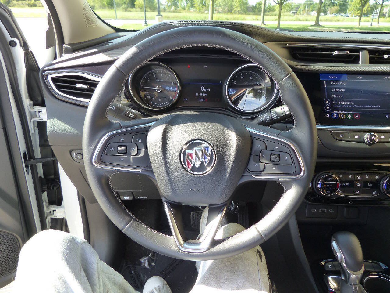 Used 2023 Buick Encore GX Select FWD image 23