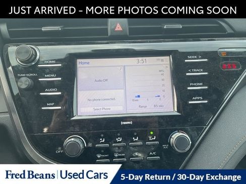 Used 2020 Toyota Camry LE image 11
