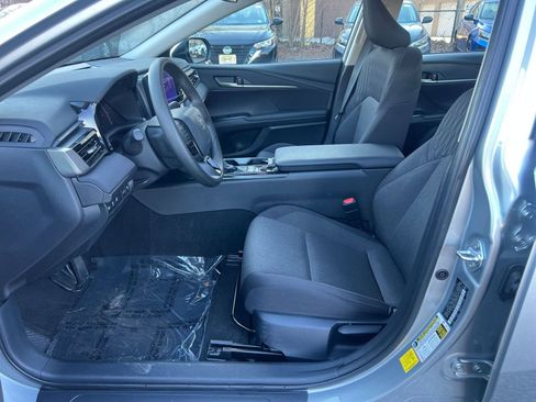 Used 2025 Toyota Camry LE image 25