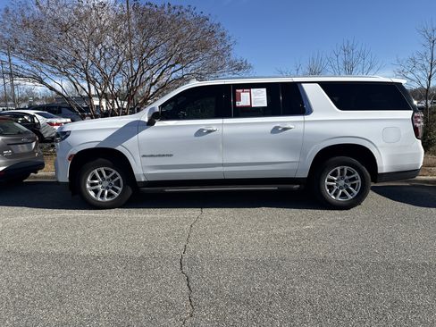 Used 2021 Chevrolet Suburban LT image 7