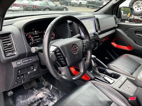 Used 2023 Nissan Frontier PRO-4X w/ Pro-4X Premium Package AWD/4WD image 19