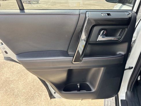 Used 2024 Toyota 4Runner TRD Off-Road image 28