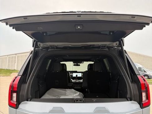New 2027 Ford Expedition Platinum w/ Stealth Performance Package AWD/4WD image 7