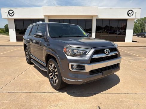 Used 2018 Toyota 4Runner Limited AWD/4WD image 2