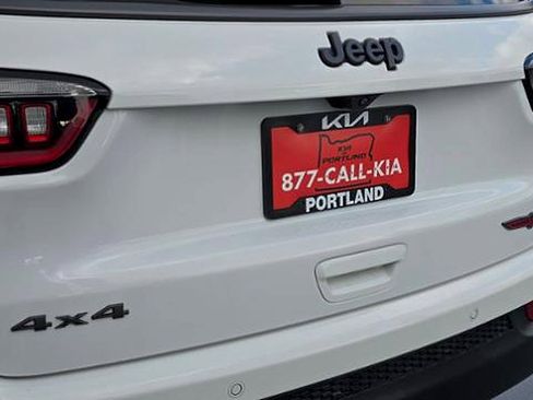 Used 2022 Jeep Compass Trailhawk image 13