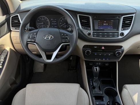 Used 2018 Hyundai Tucson SE w/ Cargo Package FWD image 11