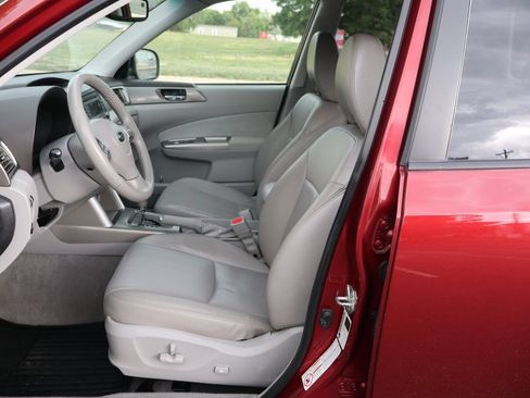 Used 2010 Subaru Forester 2.5X Limited w/ Popular Equipment Group 4B AWD/4WD image 19