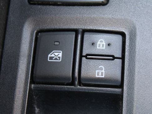 Used 2022 Toyota RAV4 XLE image 20