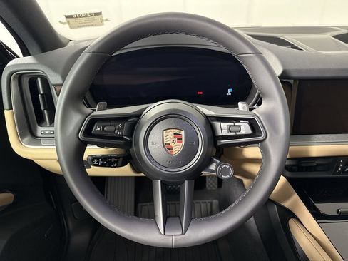 Certified 2026 Porsche Cayenne AWD/4WD image 35