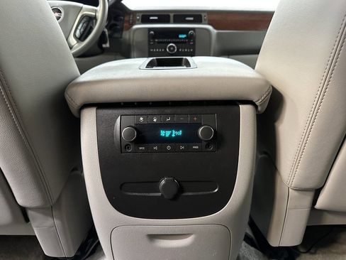 Used 2008 GMC Yukon SLT w/ SLT Preferred Equipment Group image 21