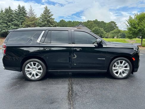 Used 2021 Chevrolet Tahoe High Country w/ Technology Package AWD/4WD image 26