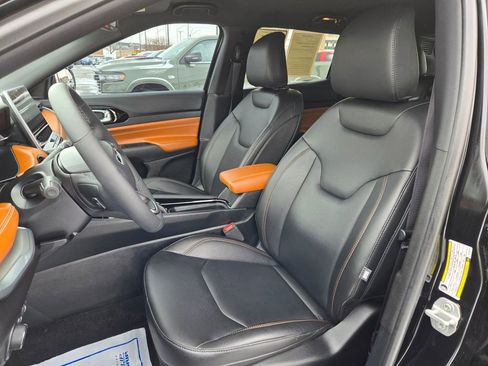 Used 2024 Jeep Compass Limited AWD/4WD image 17