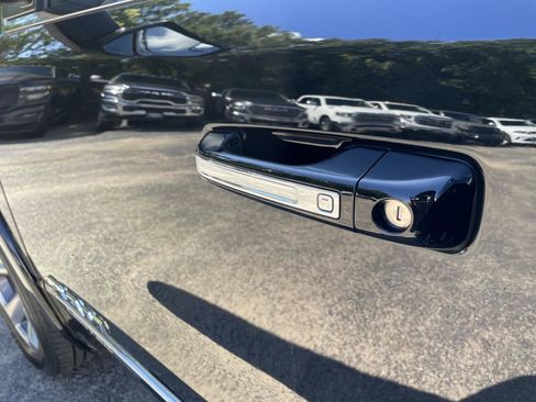 Certified 2022 RAM 1500 Limited image 34