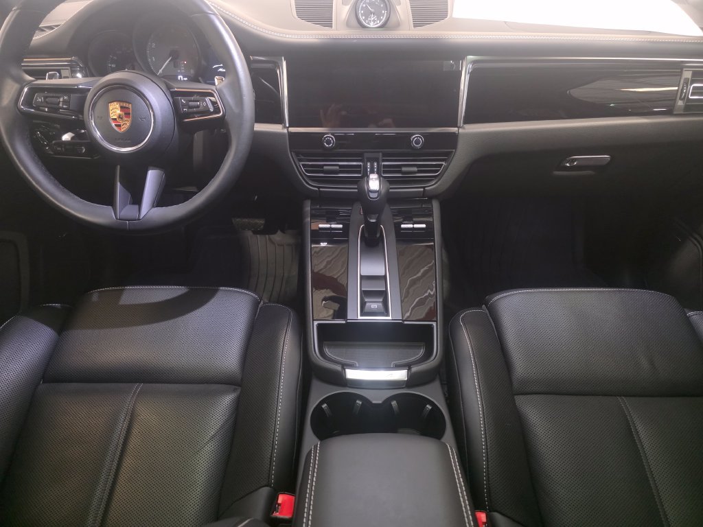 Certified 2026 Porsche Macan S AWD/4WD image 19