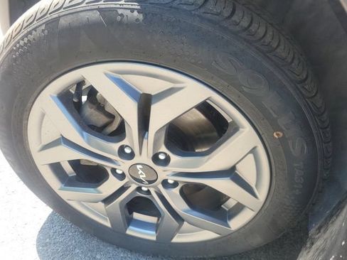 Certified 2024 Kia Seltos S AWD/4WD image 10